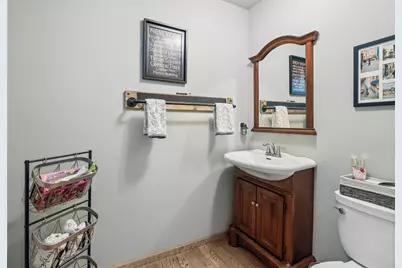 512  Wiswell Dr, Williams Bay, WI 53191 - Photo 16