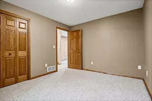 1332 Harvest Cir, Holmen, WI 54636 - Photo 16