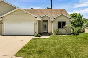 1332 Harvest Cir, Holmen, WI 54636 - Photo 2