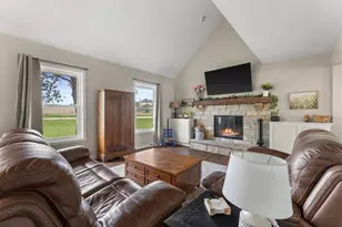 12205 N Vega Ave, Mequon, WI 53097 - Photo 58