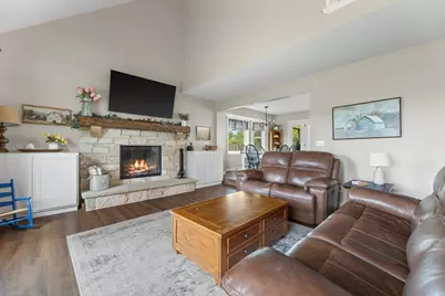 12205 N Vega Ave, Mequon, WI 53097 - Photo 56