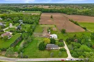 12205 N Vega Ave, Mequon, WI 53097 - Photo 4