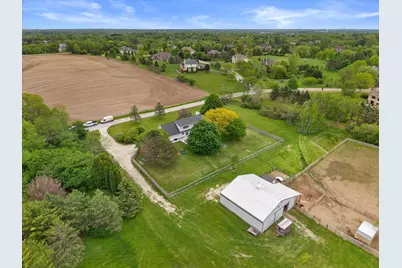 12205 N Vega Ave, Mequon, WI 53097 - Photo 8