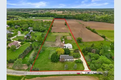 12205 N Vega Ave, Mequon, WI 53097 - Photo 6