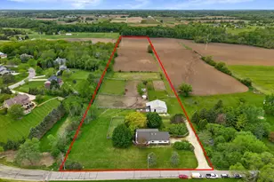 12205 N Vega Ave, Mequon, WI 53097 - Photo 6