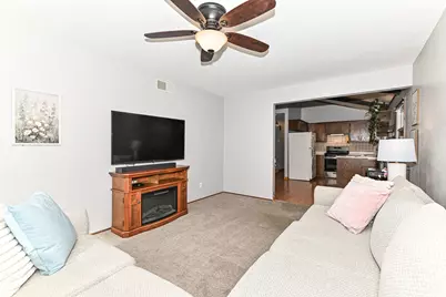 8049 S Waring Dr, Oak Creek, WI 53154 - Photo 8