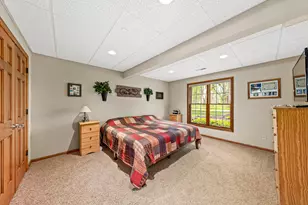 N63W23905 Terrace Dr, Sussex, WI 53089 - Photo 32
