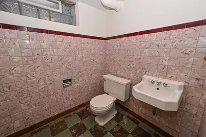 8526 W Clarke St, Wauwatosa, WI 53226 - Photo 30