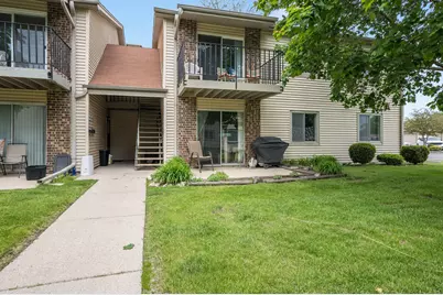 W170N11523  Armada Dr #14, Germantown, WI 53022 - Photo 1