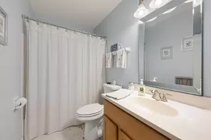 W170N11523 Armada Dr, Germantown, WI 53022 - Photo 10