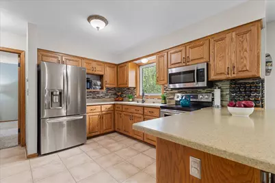 1004  Winnebago Cir, Richfield, WI 53033 - Photo 6