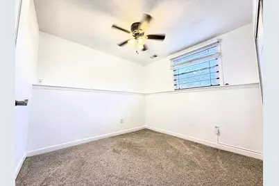 8885 N 70th St, Milwaukee, WI 53223 - Photo 10