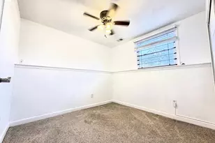 8885 N 70th St, Milwaukee, WI 53223 - Photo 10