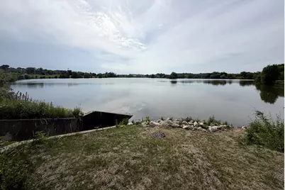 8885 N 70th St, Milwaukee, WI 53223 - Photo 14