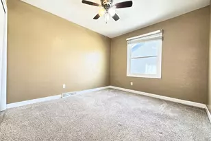8885 N 70th St, Milwaukee, WI 53223 - Photo 8
