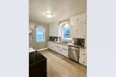 1709  Waldo Blvd, Manitowoc, WI 54220 - Photo 2