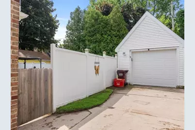 1709  Waldo Blvd, Manitowoc, WI 54220 - Photo 20