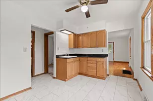 469 Meadowlark Ct, West Bend, WI 53090 - Photo 12