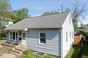 2159 Farnam St, La Crosse, WI 54601 - Photo 1