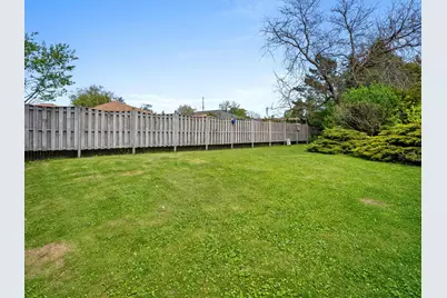 2014  Lexington Dr, Manitowoc, WI 54220 - Photo 12