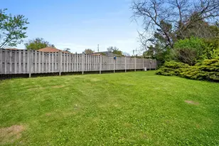 2014 Lexington Dr, Manitowoc, WI 54220 - Photo 12