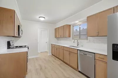 3220 S 72nd St, Milwaukee, WI 53219 - Photo 6