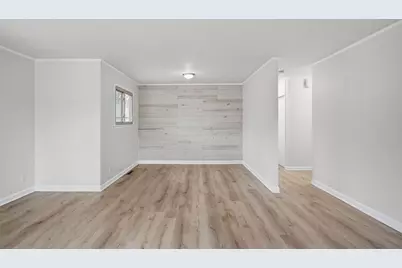 3220 S 72nd St, Milwaukee, WI 53219 - Photo 4
