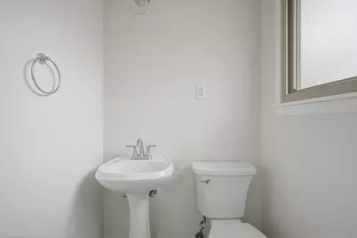3220 S 72nd St, Milwaukee, WI 53219 - Photo 8