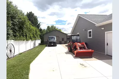 N1682  Washington Ave, Lake Geneva, WI 53147 - Photo 2