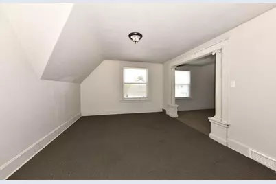 2932 N Holton St #Upper, Milwaukee, WI 53212 - Photo 2