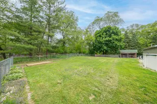 N29W29951 Shel-Mar Dr, Delafield, WI 53072 - Photo 12