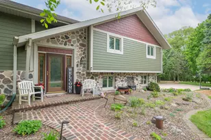 N29W29951 Shel-Mar Dr, Delafield, WI 53072 - Photo 2
