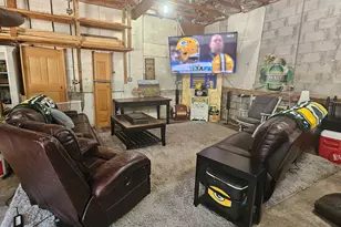 N29W29951 Shel-Mar Dr, Delafield, WI 53072 - Photo 36