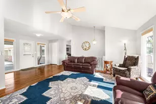 7539 W View Dr, Racine, WI 53185 - Photo 8