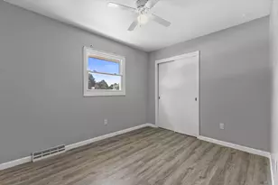 7360 W Brunn Dr, Franklin, WI 53132 - Photo 18
