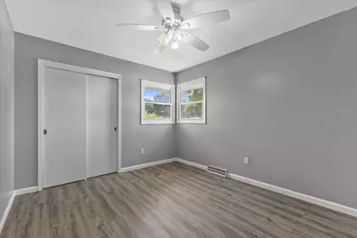 7360 W Brunn Dr, Franklin, WI 53132 - Photo 14