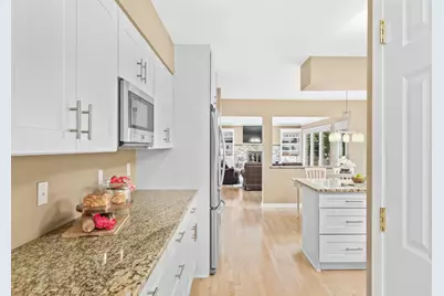 12955  Dunwoody Dr, Elm Grove, WI 53122 - Photo 10