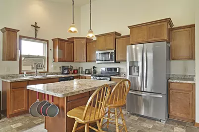 9432  Hawthorne Dr, Sturtevant, WI 53177 - Photo 4