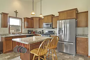 9432 Hawthorne Dr, Sturtevant, WI 53177 - Photo 4