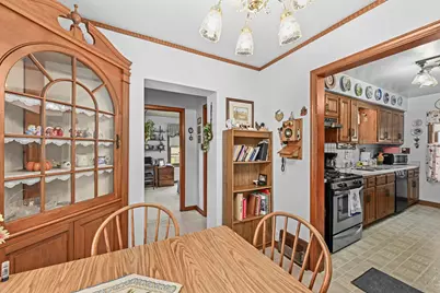 3664 S Whitnall Ave, Milwaukee, WI 53207 - Photo 6