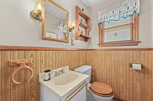 3664 S Whitnall Ave, Milwaukee, WI 53207 - Photo 10