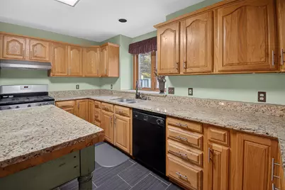 9934  28th Ave, Pleasant Prairie, WI 53158 - Photo 8