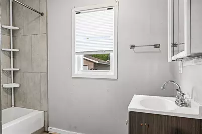 716  St James St, La Crosse, WI 54603 - Photo 12