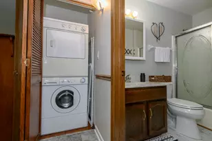 1618 S 115 Ct, West Allis, WI 53214 - Photo 18