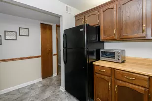 1618 S 115 Ct, West Allis, WI 53214 - Photo 12