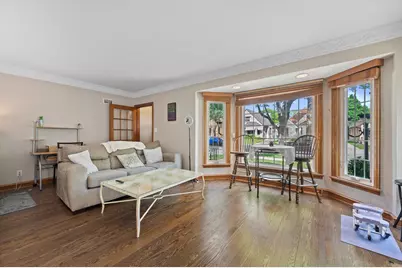 2613 N 62nd St, Wauwatosa, WI 53213 - Photo 4
