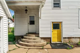 215 N Cushman Ave, Viola, WI 54664 - Photo 2