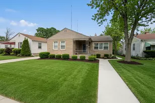 5076 N 20th St, Milwaukee, WI 53209 - Photo 2