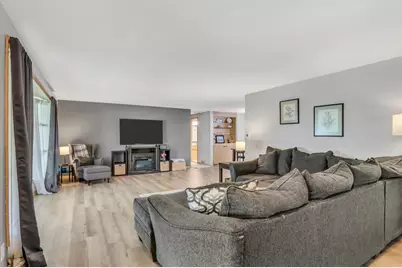 7504  19th Ave, Kenosha, WI 53143 - Photo 2