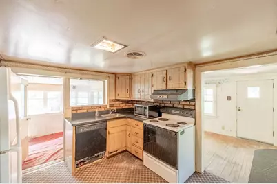 803 E Lisbon Rd, Oconomowoc, WI 53066 - Photo 4